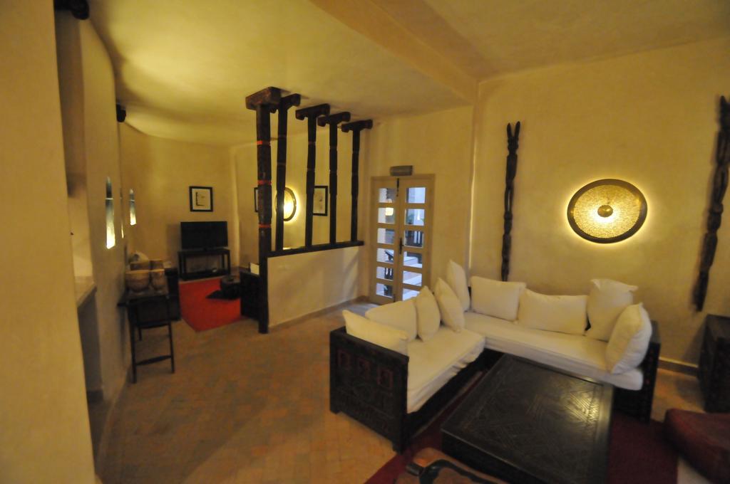 Palais Oumensour Bed & Breakfast ทารัวแดนท์ ภายนอก รูปภาพ
